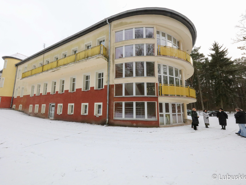 Szpital w Torzymiu buduje centrum geriatrii. Obecnie trwa kolejny etap prac nad dostosowaniem jednego z budynków lecznicy do potrzeb centrum.