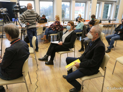 Uczestnicy konferencji prasowej dot. stanowiska w sprawie zielonogórskiego "Medyka", 
