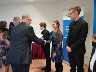 4 lutego 2022 r. Palmiarnia Zielonogórska. Wręczenie stypendiów naukowych, twórczych i artystycznych Marszałka Województwa Lubuskiego