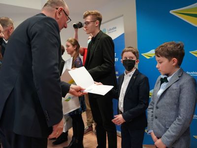 4 lutego 2022 r. Palmiarnia Zielonogórska. Wręczenie stypendiów naukowych, twórczych i artystycznych Marszałka Województwa Lubuskiego
