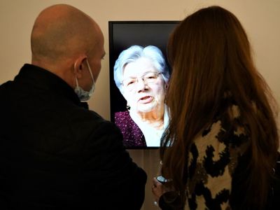 11 lutego 2022 r. dr Marek Lalko otworzył w Galerii Nowy Wiek Muzeum Ziemi Lubuskiej wystawę swoich prac „Ćwiczenia o rzeczach i czasie”. W wernisażu udział wzięli m.in. kuratorka ekspozycji dr hab. Alicja Lewicka-Szczegóła, dyrektor MZL Leszek Kania, rektor Uniwersytetu Zielonogórskiego prof. dr hab. Wojciech Strzyżewski. Wystawa czynna do 13 marca 2022 r.
