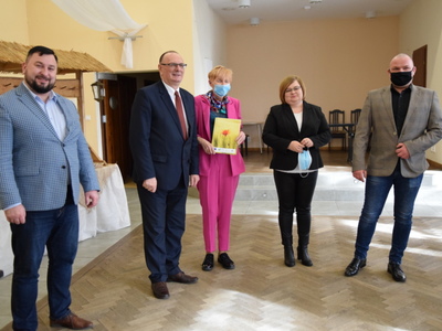 Podpisanie umów na drogi