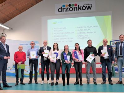 25 lutego 2022 r., w Wojewódzkim Ośrodku Sportu i Rekreacji im. Zbigniewa Majewskiego w Zielonej Górze Drzonkowie wręczono stypendia sportowe Marszałka Województwa Lubuskiego na 2022 rok. Wyróżniono też trenerów, których podopieczni osiągnęli wysokie rezultaty w Systemie Sportu Młodzieżowego w 2021 r. oraz lubuskie kluby za zajęte miejsce w klasyfikacji współzawodnictwa sportowego dzieci i młodzieży w ramach Systemu Sportu Młodzieżowego. 