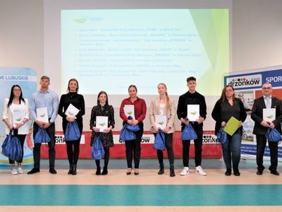 25 lutego 2022 r., w Wojewódzkim Ośrodku Sportu i Rekreacji im. Zbigniewa Majewskiego w Zielonej Górze Drzonkowie wręczono stypendia sportowe Marszałka Województwa Lubuskiego na 2022 rok. Wyróżniono też trenerów, których podopieczni osiągnęli wysokie rezultaty w Systemie Sportu Młodzieżowego w 2021 r. oraz lubuskie kluby za zajęte miejsce w klasyfikacji współzawodnictwa sportowego dzieci i młodzieży w ramach Systemu Sportu Młodzieżowego. 