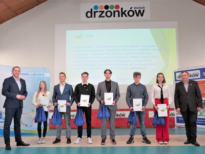25 lutego 2022 r., w Wojewódzkim Ośrodku Sportu i Rekreacji im. Zbigniewa Majewskiego w Zielonej Górze Drzonkowie wręczono stypendia sportowe Marszałka Województwa Lubuskiego na 2022 rok. Wyróżniono też trenerów, których podopieczni osiągnęli wysokie rezultaty w Systemie Sportu Młodzieżowego w 2021 r. oraz lubuskie kluby za zajęte miejsce w klasyfikacji współzawodnictwa sportowego dzieci i młodzieży w ramach Systemu Sportu Młodzieżowego. 