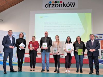 25 lutego 2022 r., w Wojewódzkim Ośrodku Sportu i Rekreacji im. Zbigniewa Majewskiego w Zielonej Górze Drzonkowie wręczono stypendia sportowe Marszałka Województwa Lubuskiego na 2022 rok. Wyróżniono też trenerów, których podopieczni osiągnęli wysokie rezultaty w Systemie Sportu Młodzieżowego w 2021 r. oraz lubuskie kluby za zajęte miejsce w klasyfikacji współzawodnictwa sportowego dzieci i młodzieży w ramach Systemu Sportu Młodzieżowego. 