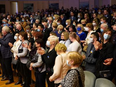 Marszałek Województwa Lubuskiego Elżbieta Anna Polak i Przewodniczący Sejmiku Województwa Lubuskiego Wacław Maciuszonek zaprosili 6 marca 2022 r. na koncerty Solidarności z Ukrainą w Filharmonii Zielonogórskiej. 