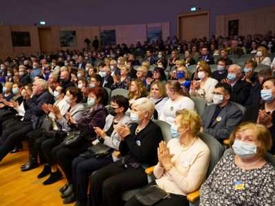 Marszałek Województwa Lubuskiego Elżbieta Anna Polak i Przewodniczący Sejmiku Województwa Lubuskiego Wacław Maciuszonek zaprosili 6 marca 2022 r. na koncerty Solidarności z Ukrainą w Filharmonii Zielonogórskiej. 