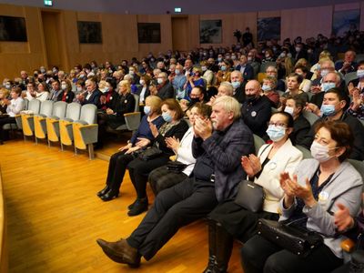 Marszałek Województwa Lubuskiego Elżbieta Anna Polak i Przewodniczący Sejmiku Województwa Lubuskiego Wacław Maciuszonek zaprosili 6 marca 2022 r. na koncerty Solidarności z Ukrainą w Filharmonii Zielonogórskiej. 
