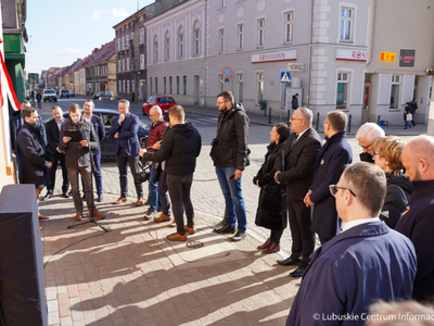 We Wschowie odsłonięto tablicę upamiętniającą prof. B. Geremka