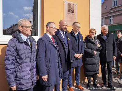 We Wschowie odsłonięto tablicę upamiętniającą prof. B. Geremka