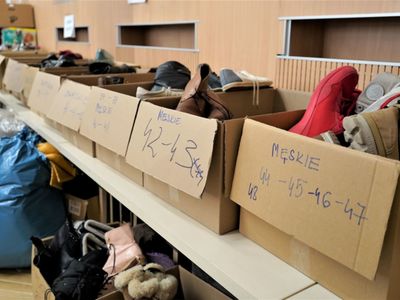 Lubuskie Samorządowe Centrum Pomocowe działa pod dwoma adresami: w Zielonej Górze - Sala Kolumnowa Urzędu Marszałkowskiego przy ul. Podgórnej 7, w Gorzowie Wlkp. - biuro zamiejscowe UMWL przy ul. Mościckiego 6. Centra Pomocowe czynne są: od poniedziałku do piątku w godzinach od 8.00 do 18.00, w sobotę i niedzielę w godzinach od 12.00 do 17.00.