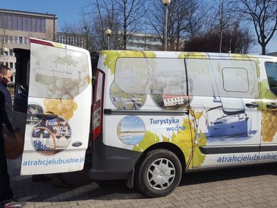 Nocny transport darów dla Ukrainy