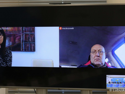 Uczestnicy konferencji prasowej "Samorządowy Sztab Humanitarny działa"