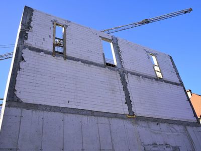 Marzec 2022 r. Jeszcze trochę i budowlańcy zamkną najwyższą – trzecią - kondygnację Sceny Lalkowej Lubuskiego Teatru, który wyrosła na pl. Teatralnym w Zielonej Górze. 