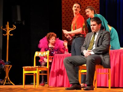 W sobotę, 26 marca 2022 r. - w przededniu Międzynarodowego Dnia Teatru – premiera „Kanadyjskich sukienek” Macieja Archona Michalskiego na scenie Lubuskiego Teatru w Zielonej Górze.