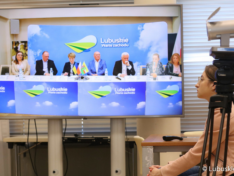 Konferencja prasowa podsumowująca dotychczasowe działania Samorządowego Sztabu Humanitarnego