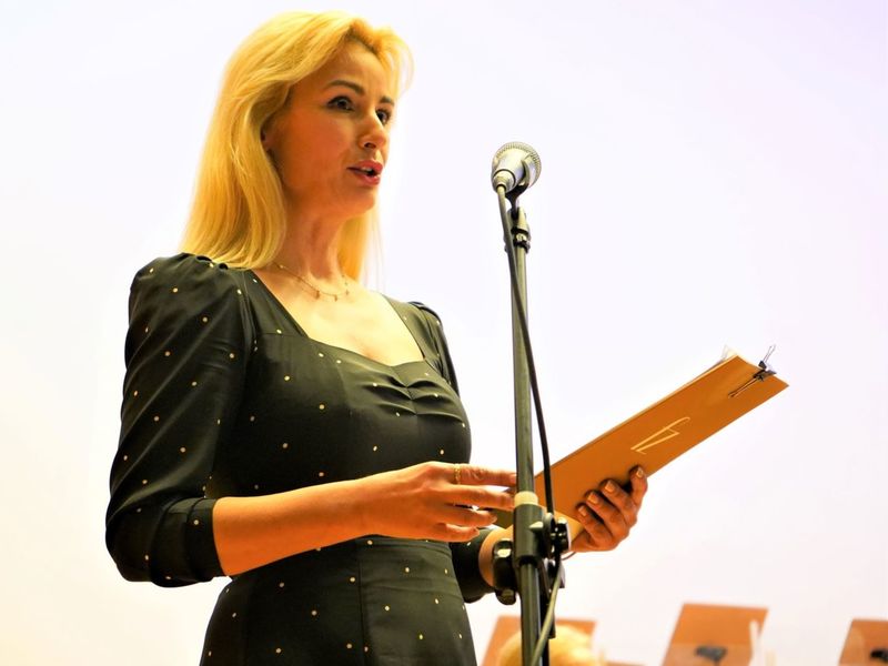 Porywający koncert pod batutą dyrygentki Marty Kluczyńskiej zakończył 25 marca 2022 r. Miesiąc Kobiet w Filharmonii Zielonogórskiej. Wydarzenie prowadziła honorowa Ambasadorka Województwa Lubuskiego Joanna Brodzik. Solistką była wiolonczelistka Weronika Strugała.