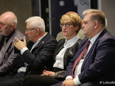 Zaproszeni goście na XL Okręgowy Zjazd Sparwozdawczo-Wyborczy Delegatów Okręgowej Izby Lekarskiej w Zielonej Górze