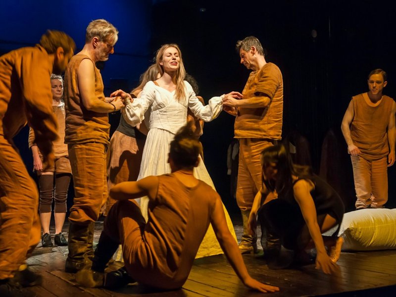 26 marca 2022 r. Premiera „Balladyny” w gorzowskim Teatrze im. Juliusza Osterwy, w reżyserii Pawła Paszty.
