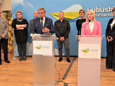 Uczestnicy II części konferencji prasowej