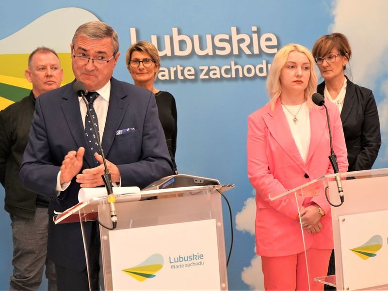 Uczestnicy II części konferencji prasowej