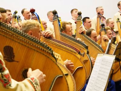 11 kwietnia 2022 r. Koncert „Z Ukrainą w Sercu” Narodowej Kapeli Bandurzystów Ukrainy im. Georgy Maiboroda w Filharmonii Zielonogórskiej objęła honorowym patronatem marszałek województwa lubuskiego Elżbieta Anna Polak