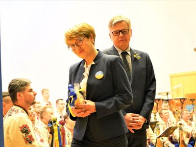 11 kwietnia 2022 r. Koncert „Z Ukrainą w Sercu” Narodowej Kapeli Bandurzystów Ukrainy im. Georgy Maiboroda w Filharmonii Zielonogórskiej objęła honorowym patronatem marszałek województwa lubuskiego Elżbieta Anna Polak