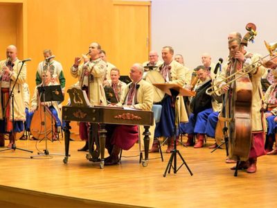 11 kwietnia 2022 r. Koncert „Z Ukrainą w Sercu” Narodowej Kapeli Bandurzystów Ukrainy im. Georgy Maiboroda w Filharmonii Zielonogórskiej objęła honorowym patronatem marszałek województwa lubuskiego Elżbieta Anna Polak