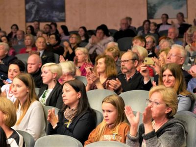 11 kwietnia 2022 r. Koncert „Z Ukrainą w Sercu” Narodowej Kapeli Bandurzystów Ukrainy im. Georgy Maiboroda w Filharmonii Zielonogórskiej objęła honorowym patronatem marszałek województwa lubuskiego Elżbieta Anna Polak