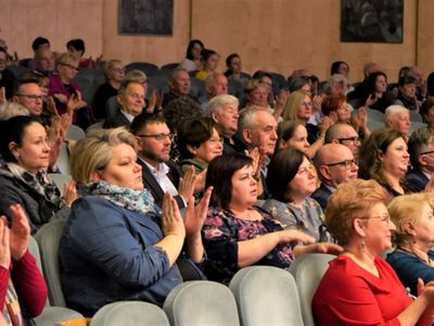 11 kwietnia 2022 r. Koncert „Z Ukrainą w Sercu” Narodowej Kapeli Bandurzystów Ukrainy im. Georgy Maiboroda w Filharmonii Zielonogórskiej objęła honorowym patronatem marszałek województwa lubuskiego Elżbieta Anna Polak