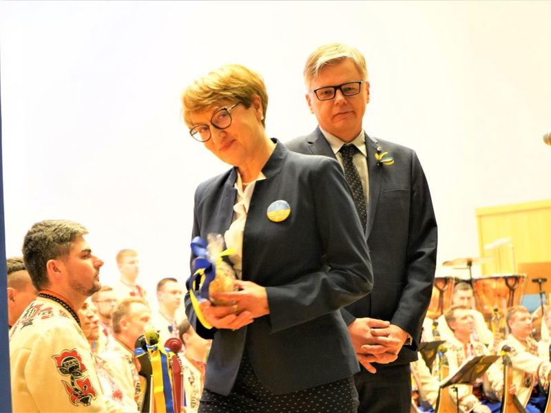 11 kwietnia 2022 r. Koncert „Z Ukrainą w Sercu” Narodowej Kapeli Bandurzystów Ukrainy im. Georgy Maiboroda w Filharmonii Zielonogórskiej objęła honorowym patronatem marszałek województwa lubuskiego Elżbieta Anna Polak
