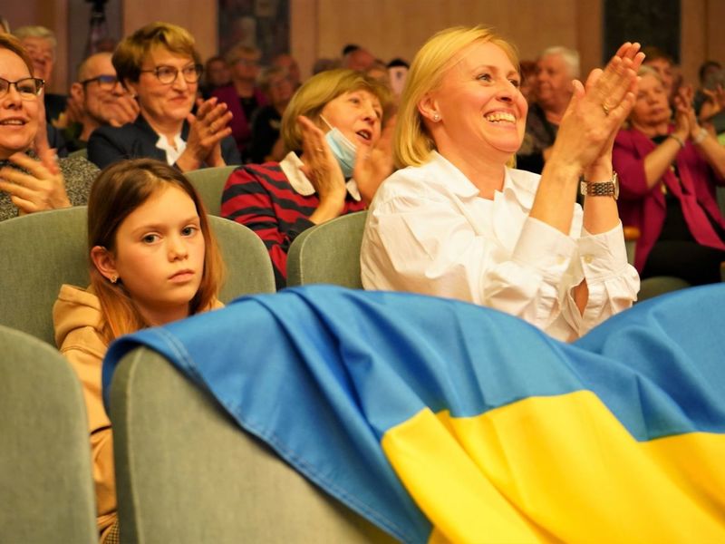 11 kwietnia 2022 r. Koncert „Z Ukrainą w Sercu” Narodowej Kapeli Bandurzystów Ukrainy im. Georgy Maiboroda w Filharmonii Zielonogórskiej objęła honorowym patronatem marszałek województwa lubuskiego Elżbieta Anna Polak