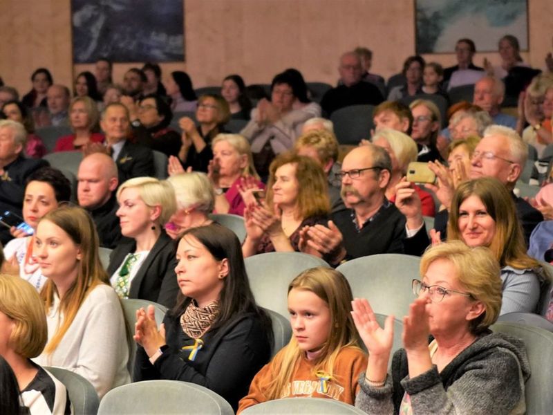11 kwietnia 2022 r. Koncert „Z Ukrainą w Sercu” Narodowej Kapeli Bandurzystów Ukrainy im. Georgy Maiboroda w Filharmonii Zielonogórskiej objęła honorowym patronatem marszałek województwa lubuskiego Elżbieta Anna Polak