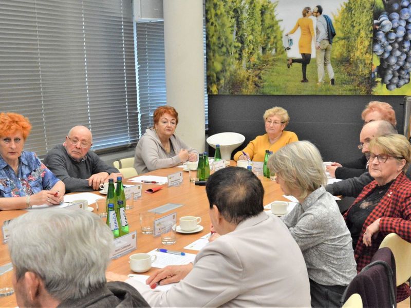 25 kwietnia 2022 r. w Urzędzie Marszałkowskim Województwa Lubuskiego w Zielonej Górze odbyła się V sesja Lubuskiego Sejmiku Seniorów II kadencji.