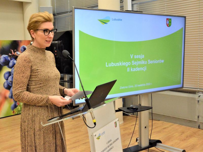 25 kwietnia 2022 r. w Urzędzie Marszałkowskim Województwa Lubuskiego w Zielonej Górze odbyła się V sesja Lubuskiego Sejmiku Seniorów II kadencji.