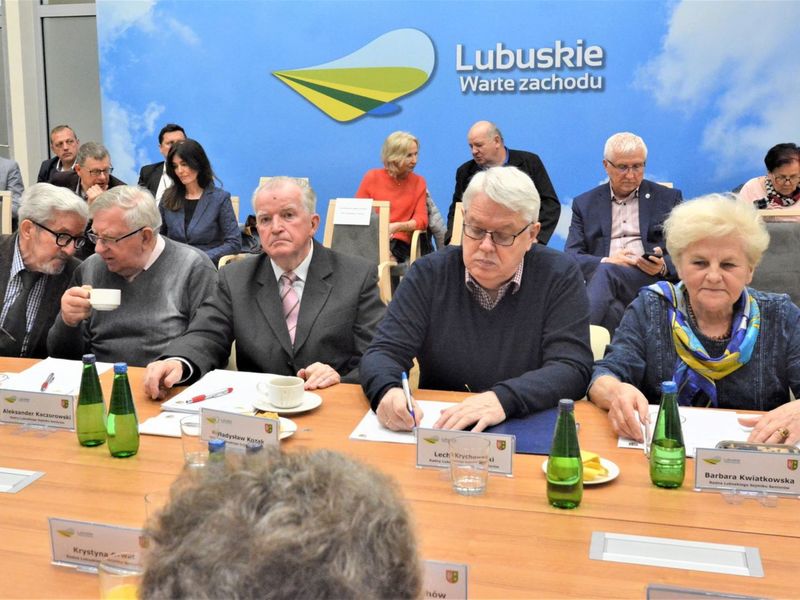25 kwietnia 2022 r. w Urzędzie Marszałkowskim Województwa Lubuskiego w Zielonej Górze odbyła się V sesja Lubuskiego Sejmiku Seniorów II kadencji.