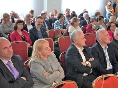 Ośrodka Doskonalenia Nauczycieli w Zielonej Górze 30 lat swojej działalności świętował 27 kwietnia 2022 r. w zielonogórskim Ruben Hotel. 
