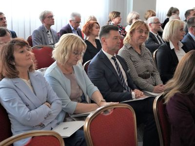 Ośrodka Doskonalenia Nauczycieli w Zielonej Górze 30 lat swojej działalności świętował 27 kwietnia 2022 r. w zielonogórskim Ruben Hotel. 