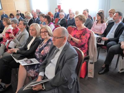 Ośrodka Doskonalenia Nauczycieli w Zielonej Górze 30 lat swojej działalności świętował 27 kwietnia 2022 r. w zielonogórskim Ruben Hotel. 