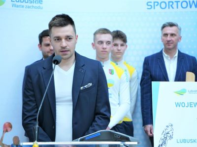 Konferencja prasowa w UMWL w Zielonej Górze na temat: „Szosowa Lubuska Liga Kolarska” oraz „Kolarska Młodzieżowa Reprezentacja Województwa Lubuskiego”. Lubuski Związek Kolarski otrzymał od Samorządu Województwa Lubuskiego dotację celową w wysokości 250 tys. zł.  