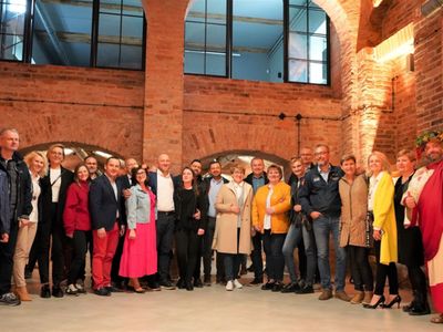 30 kwietnia 2022 r. II Lubuski Festiwal Otwartych Piwnic i Winnic Zielona Góra-Zabór 2022. Gala konkursu „Wino warte zachodu”. W zabytkowej dawnej piwnicy Ernesta Muehle w Parku Sowińskiego, laury – w towarzystwie Bachusa – wręczała marszałek województwa lubuskiego Elżbieta Anna Polak. 