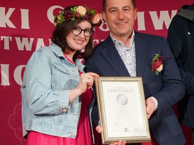 30 kwietnia 2022 r. II Lubuski Festiwal Otwartych Piwnic i Winnic Zielona Góra-Zabór 2022. Gala konkursu „Wino warte zachodu”. W zabytkowej dawnej piwnicy Ernesta Muehle w Parku Sowińskiego, laury – w towarzystwie Bachusa – wręczała marszałek województwa lubuskiego Elżbieta Anna Polak. 