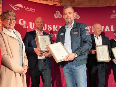 30 kwietnia 2022 r. II Lubuski Festiwal Otwartych Piwnic i Winnic Zielona Góra-Zabór 2022. Gala konkursu „Wino warte zachodu”. W zabytkowej dawnej piwnicy Ernesta Muehle w Parku Sowińskiego, laury – w towarzystwie Bachusa – wręczała marszałek województwa lubuskiego Elżbieta Anna Polak. 