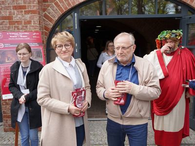 30 kwietnia 2022 r. II Lubuski Festiwal Otwartych Piwnic i Winnic Zielona Góra-Zabór 2022. Gala konkursu „Wino warte zachodu”. W zabytkowej dawnej piwnicy Ernesta Muehle w Parku Sowińskiego, laury – w towarzystwie Bachusa – wręczała marszałek województwa lubuskiego Elżbieta Anna Polak. 