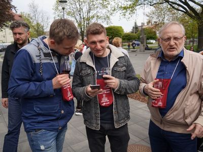 30 kwietnia 2022 r. II Lubuski Festiwal Otwartych Piwnic i Winnic Zielona Góra-Zabór 2022. Gala konkursu „Wino warte zachodu”. W zabytkowej dawnej piwnicy Ernesta Muehle w Parku Sowińskiego, laury – w towarzystwie Bachusa – wręczała marszałek województwa lubuskiego Elżbieta Anna Polak. 