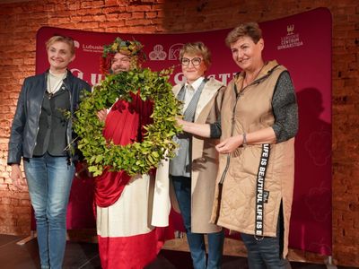 30 kwietnia 2022 r. II Lubuski Festiwal Otwartych Piwnic i Winnic Zielona Góra-Zabór 2022. Gala konkursu „Wino warte zachodu”. W zabytkowej dawnej piwnicy Ernesta Muehle w Parku Sowińskiego, laury – w towarzystwie Bachusa – wręczała marszałek województwa lubuskiego Elżbieta Anna Polak. 