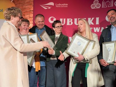 30 kwietnia 2022 r. II Lubuski Festiwal Otwartych Piwnic i Winnic Zielona Góra-Zabór 2022. Gala konkursu „Wino warte zachodu”. W zabytkowej dawnej piwnicy Ernesta Muehle w Parku Sowińskiego, laury – w towarzystwie Bachusa – wręczała marszałek województwa lubuskiego Elżbieta Anna Polak. 