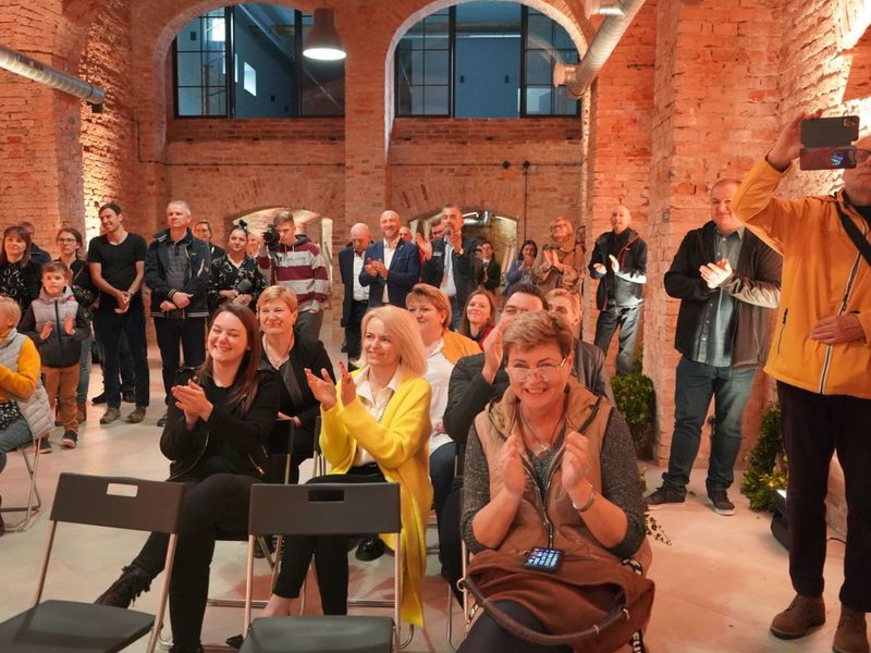 30 kwietnia 2022 r. II Lubuski Festiwal Otwartych Piwnic i Winnic Zielona Góra-Zabór 2022. Gala konkursu „Wino warte zachodu”. W zabytkowej dawnej piwnicy Ernesta Muehle w Parku Sowińskiego, laury – w towarzystwie Bachusa – wręczała marszałek województwa lubuskiego Elżbieta Anna Polak.