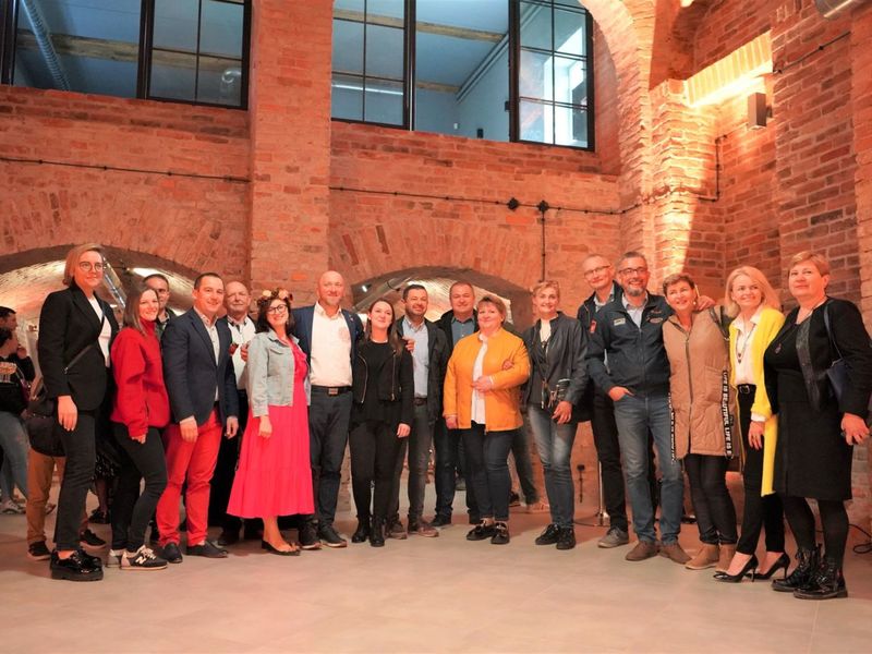 30 kwietnia 2022 r. II Lubuski Festiwal Otwartych Piwnic i Winnic Zielona Góra-Zabór 2022. Gala konkursu „Wino warte zachodu”. W zabytkowej dawnej piwnicy Ernesta Muehle w Parku Sowińskiego, laury – w towarzystwie Bachusa – wręczała marszałek województwa lubuskiego Elżbieta Anna Polak.